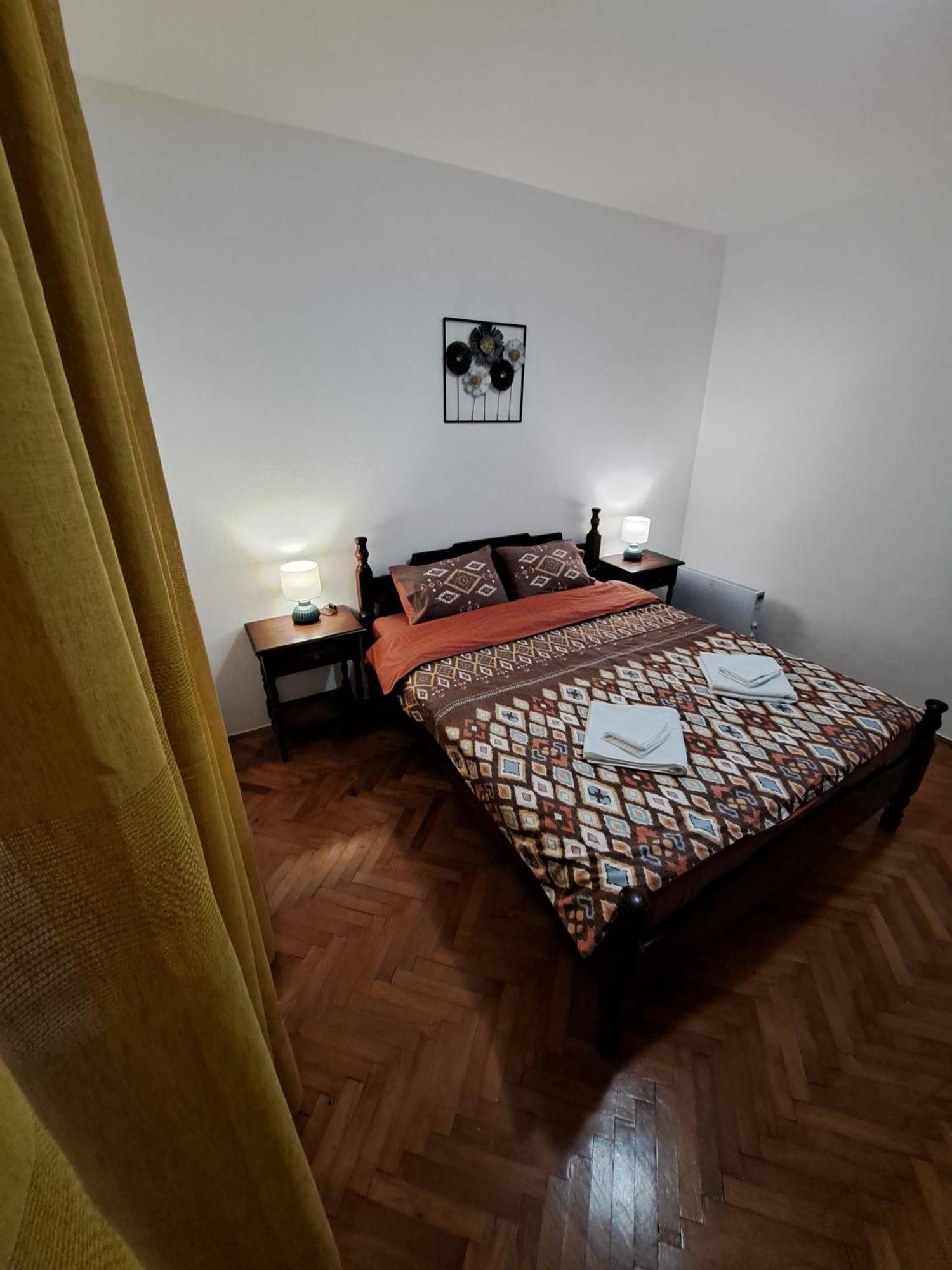 Red House Apartment Kotor Buitenkant foto